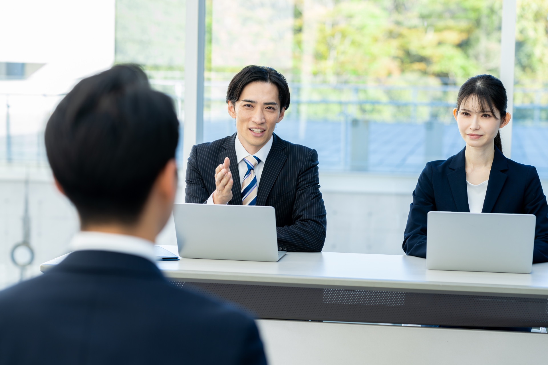 採用面接官の重要な役割とは